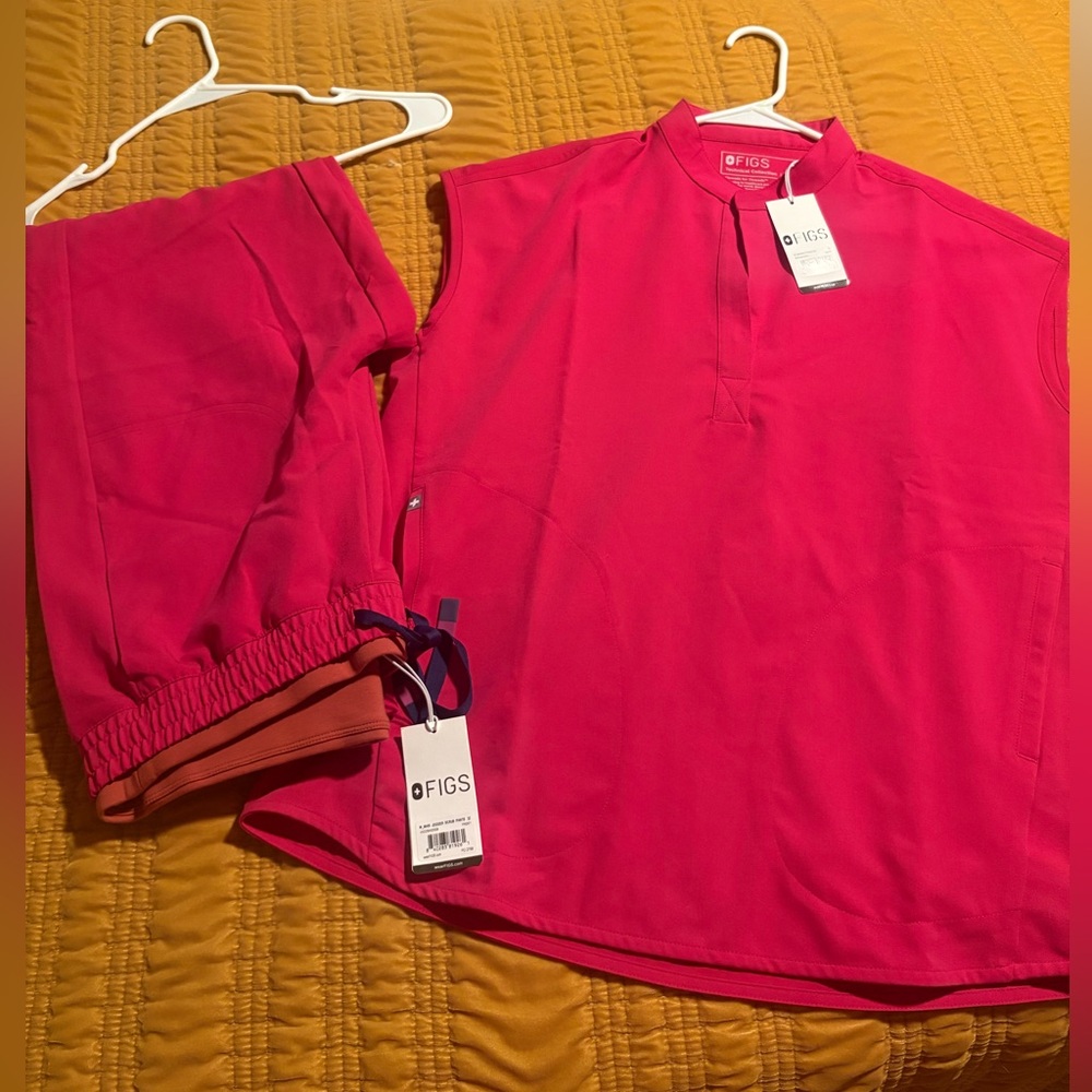 Figs Pink Technical Scrub Set